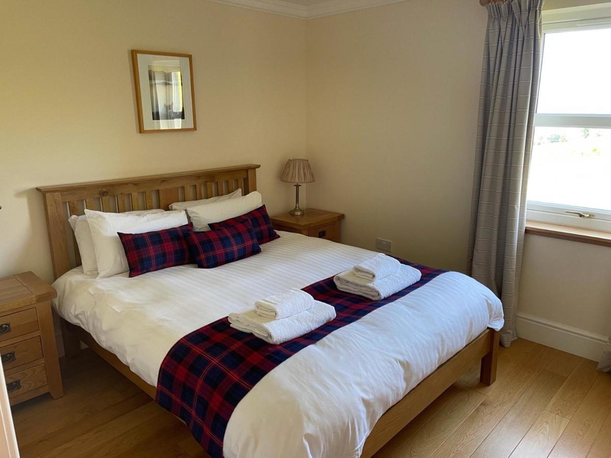 Highland Farm Cottages ディングウォール エクステリア 写真