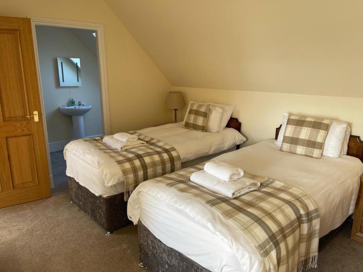 Highland Farm Cottages ディングウォール エクステリア 写真